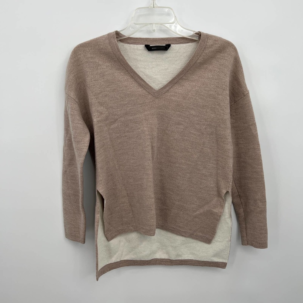 BCBG MaxAzria Women's Tan Long Sleeve V-Neck Pullover Sweater
